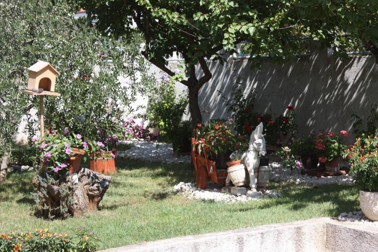 Small Apartment For A Great Holiday Zadar Exterior photo